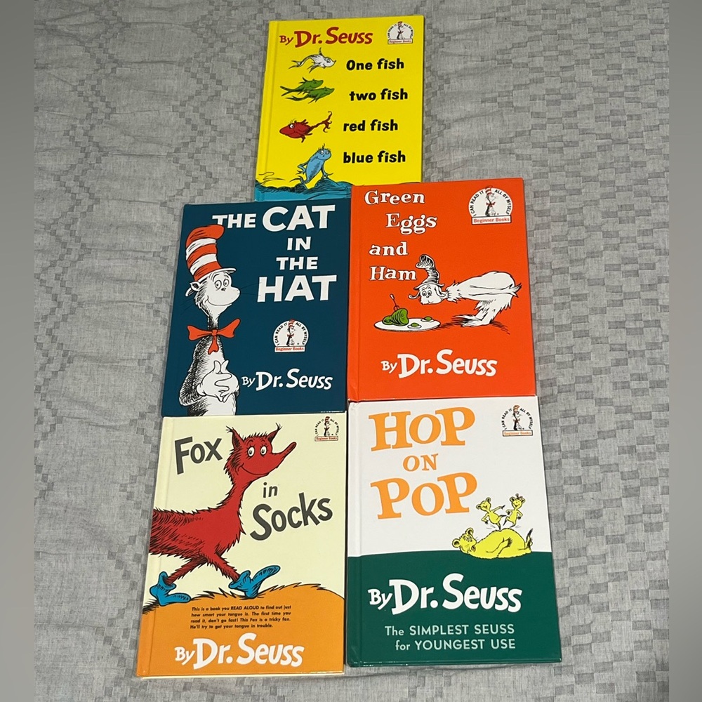 BUNDLE OF 5 Dr. Seuss Classic Children's Book Set Cat In the Hat, Green Eggs…